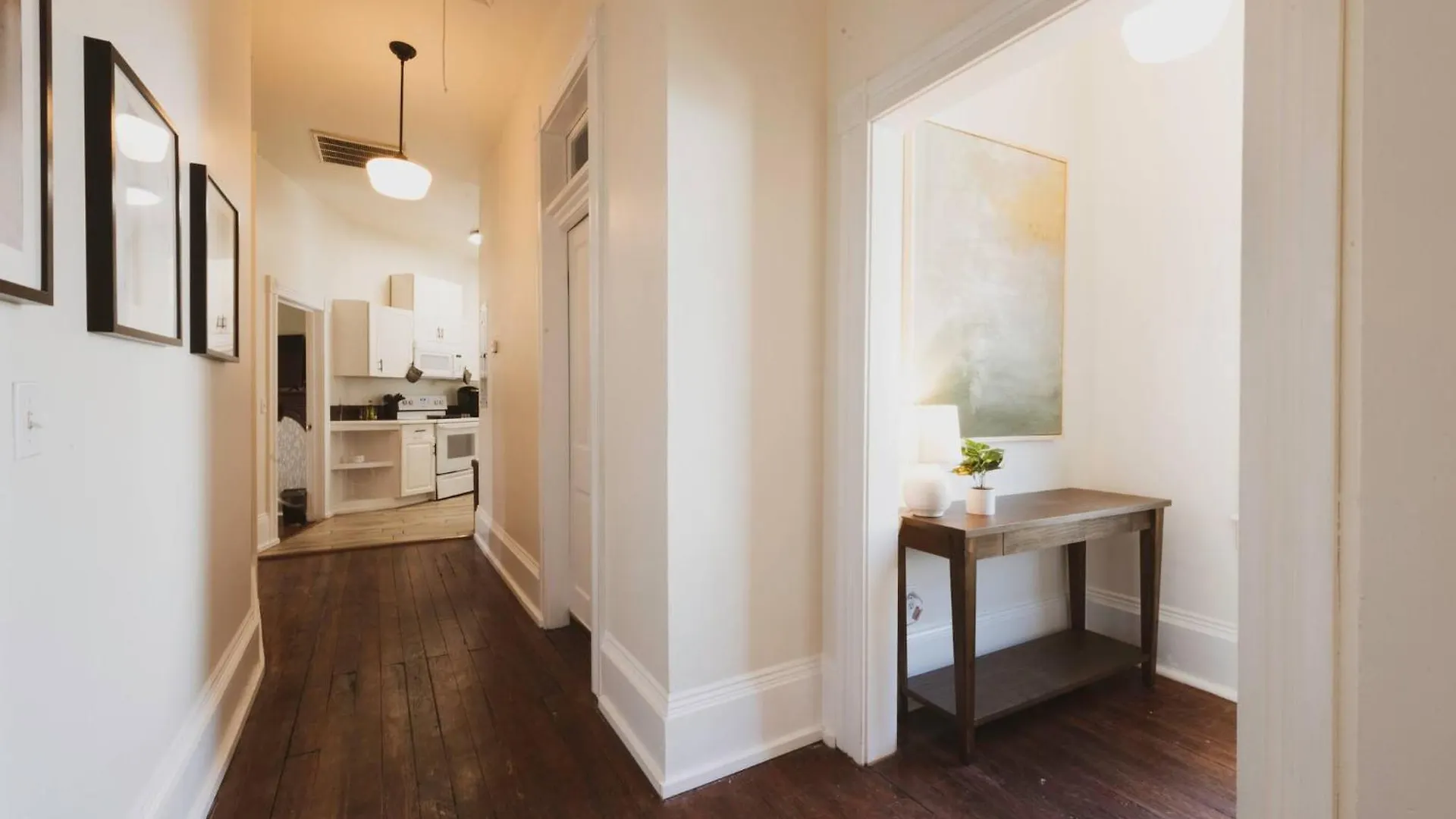 3-Bedroom With Balcony Walk To Forsyth Park 薩凡納